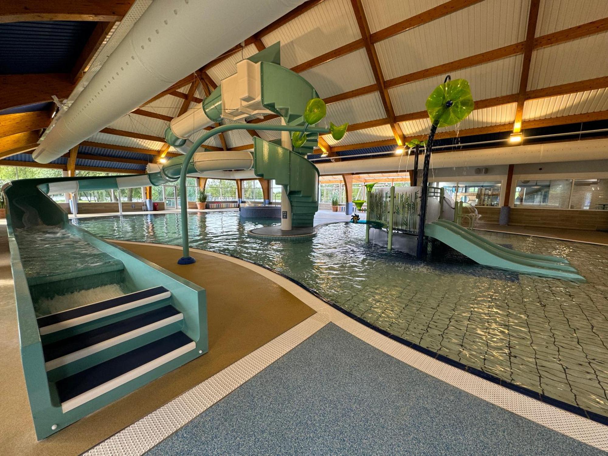 Lilly Pad Villa South Cerney Bagian luar foto